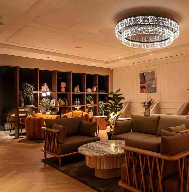 LHR London Heathrow Airport: No1 Heathrow Lounge Access