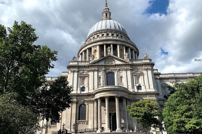 London Layover Tour by Black Cab: Twenty-Five Stops, Up to Eight Hours &mdash; London